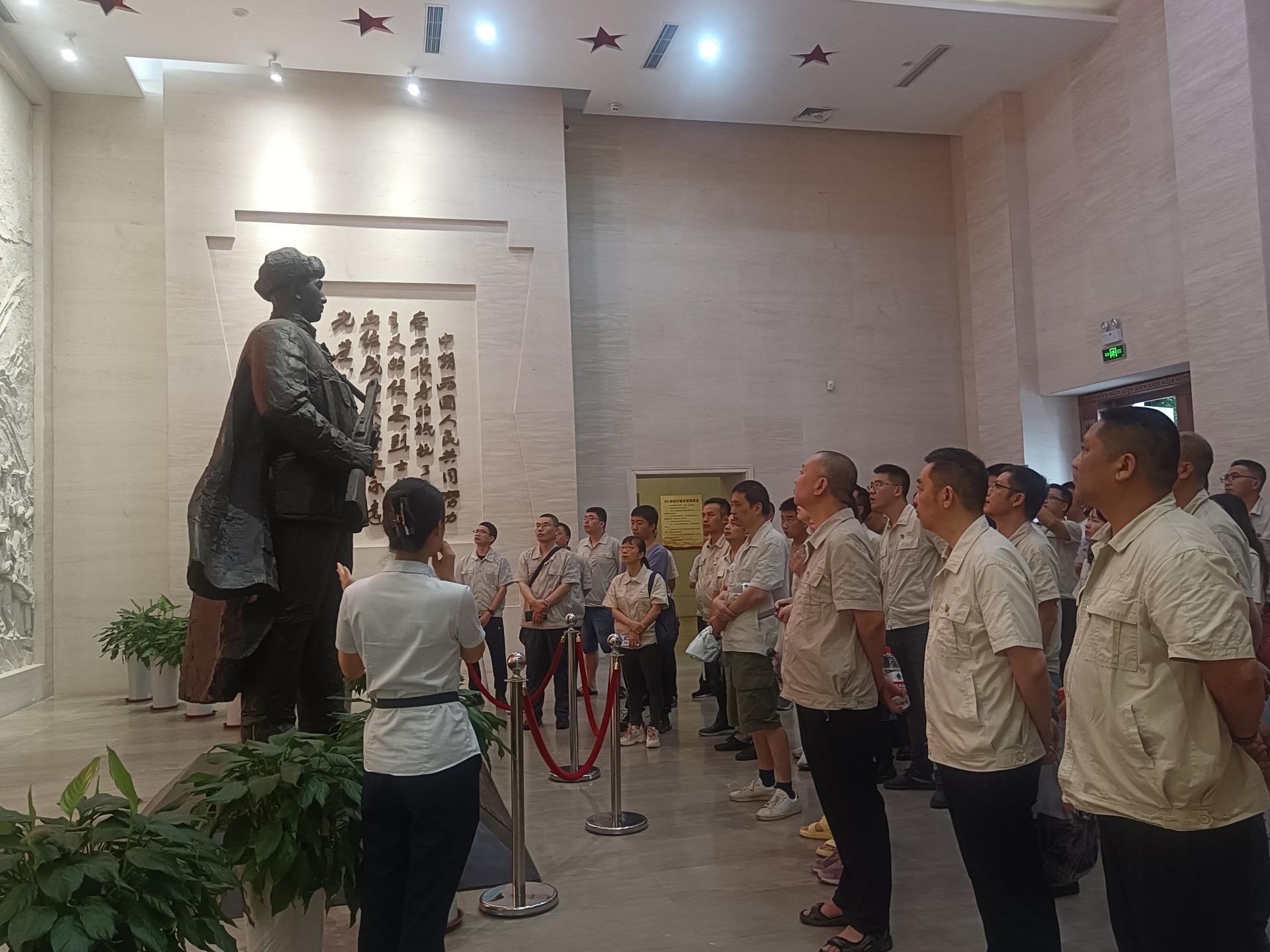 邱少云烈士纪念馆参观2.jpg